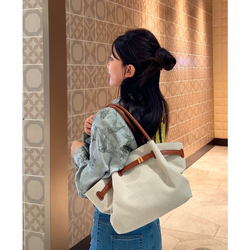 Tas Tangan Hana Bentuk Pangsit - Women Bags 2026 Trends ulasan dan harga