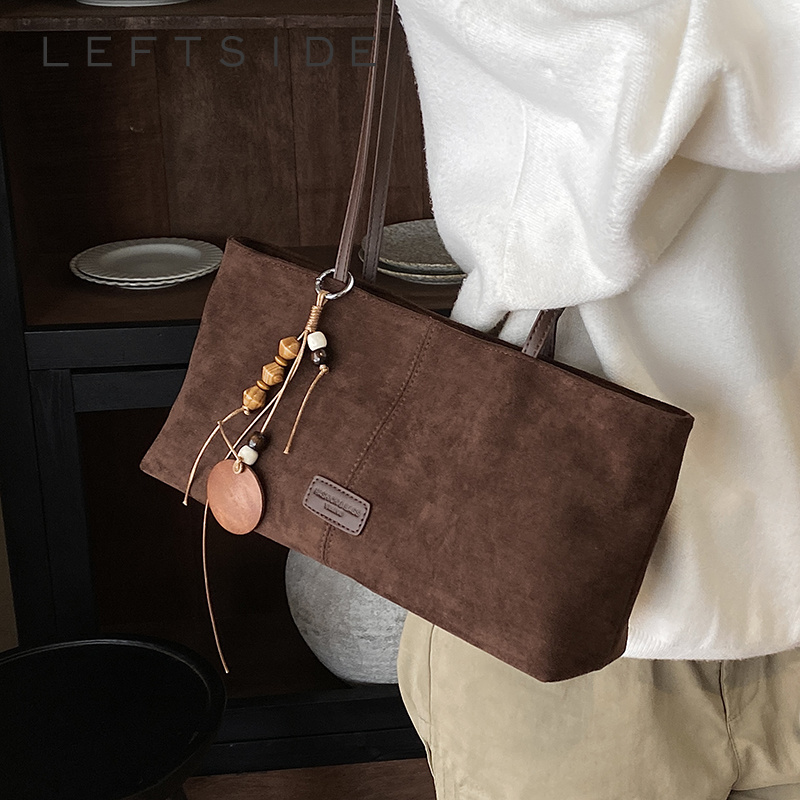 Tas Selempang Retro Suede LEFT - Women Bags 2026 Trends ulasan dan harga